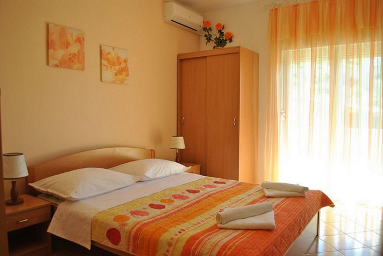 Apartments Tonci And Iris Primošten Dış mekan fotoğraf