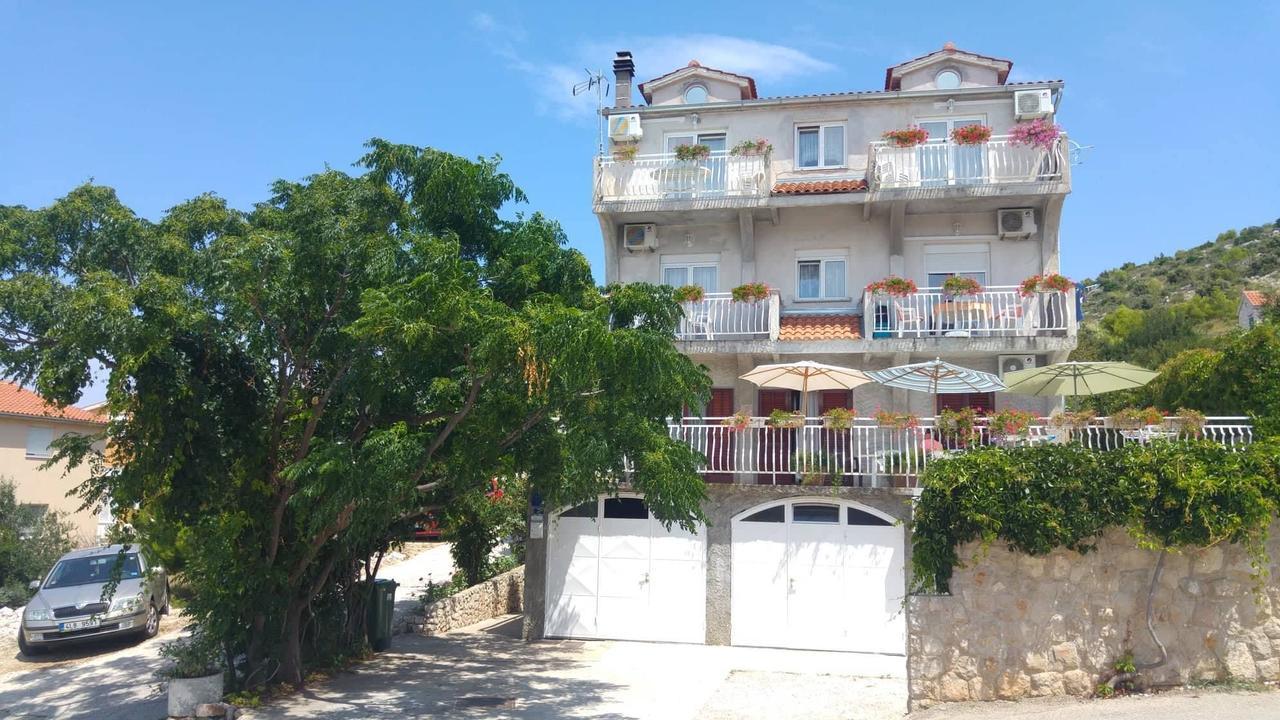 Apartments Tonci And Iris Primošten Dış mekan fotoğraf